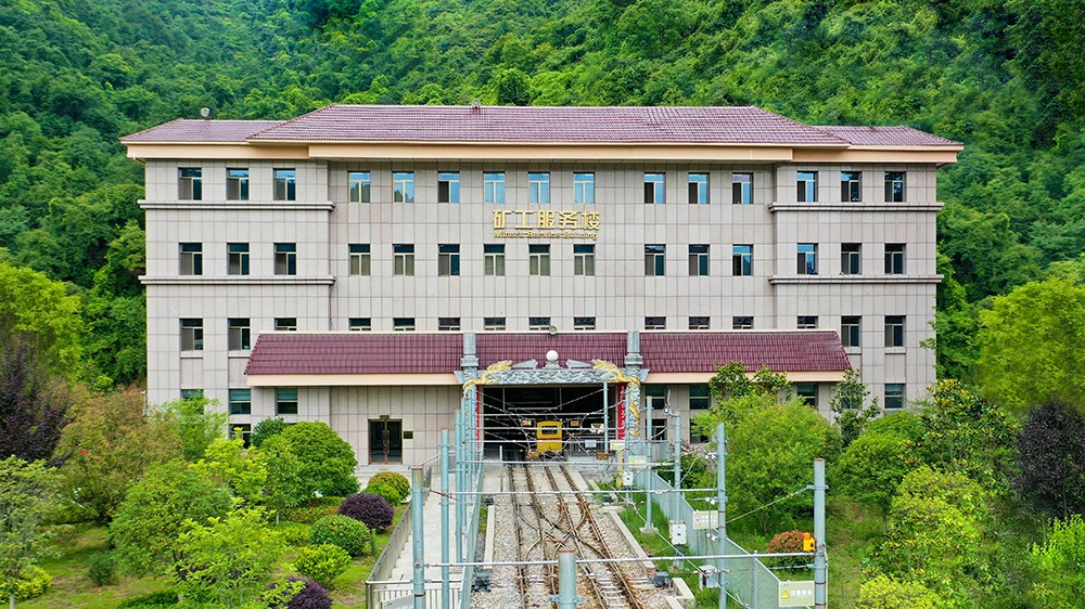 202205281653712022113788.jpg 圖69:業(yè)內(nèi)獨(dú)一無(wú)二的礦工服務(wù)樓 拷貝.jpg