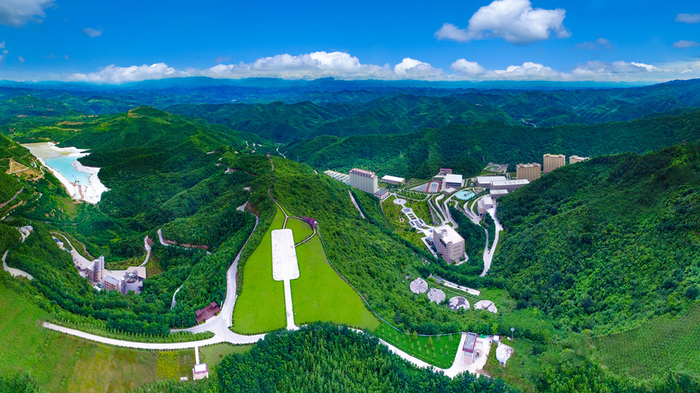 202304151681552793916844.jpg 圖5 國家級(jí)綠色礦山——金徽礦業(yè)郭家溝鉛鋅礦遠(yuǎn)眺_副本.jpg