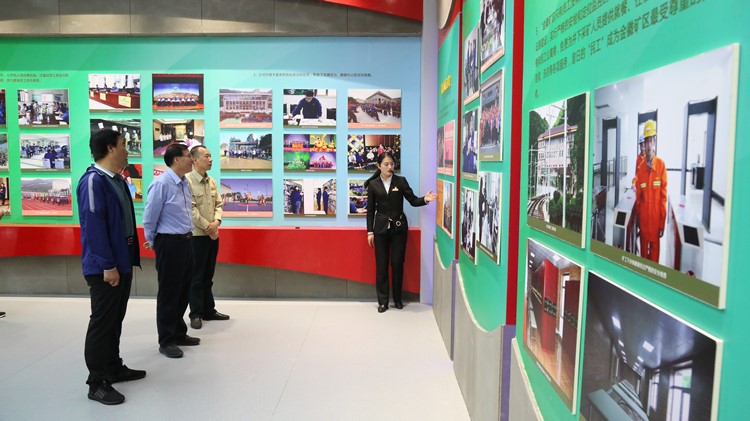 全國政協(xié)常委，省政協(xié)副主席尚勛武調(diào)研金徽股份時(shí)強(qiáng)調(diào)要加強(qiáng)科技創(chuàng)新與人才培養(yǎng)