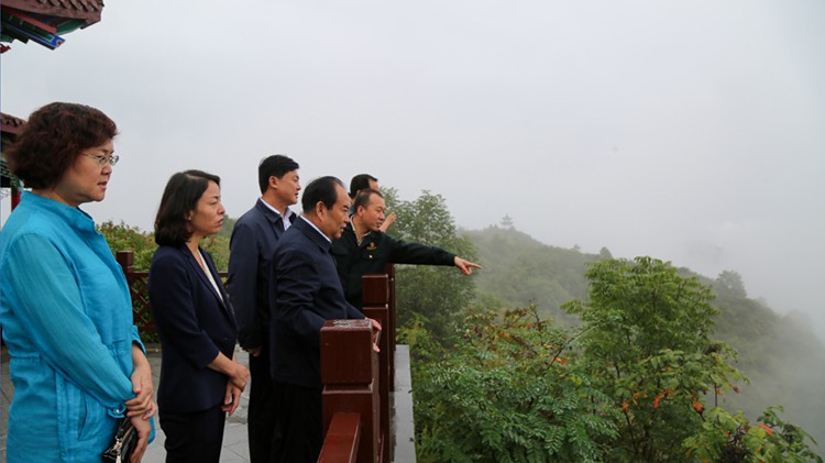 省市場(chǎng)監(jiān)督管理局黨組書記、局長(zhǎng)王忠習(xí)調(diào)研金徽股份