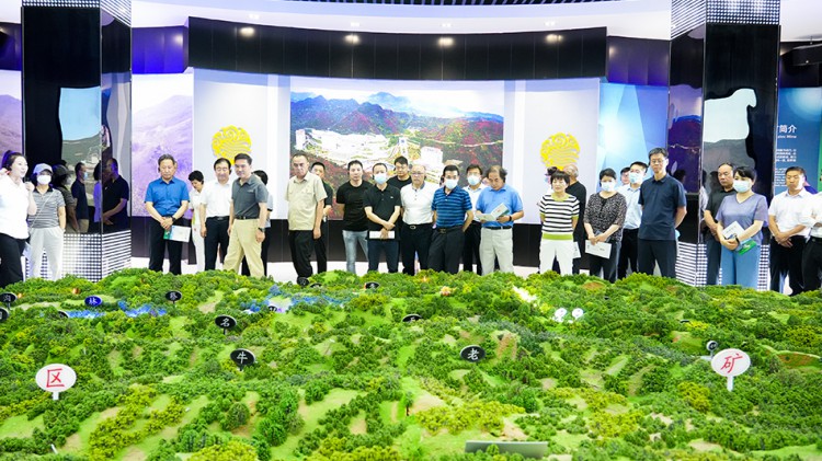 省委常委、統(tǒng)戰(zhàn)部部長孫雪濤一行蒞臨金徽股份調(diào)研